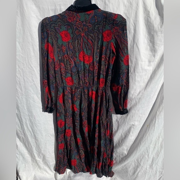 Vintage Plaid Paisley Rose Green and Red Maxi Dress with Velvet Cuffs and Collar - Picture 7 of 9